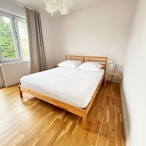 https://fantastays-sunny-cloud.hotelswroclaw.com